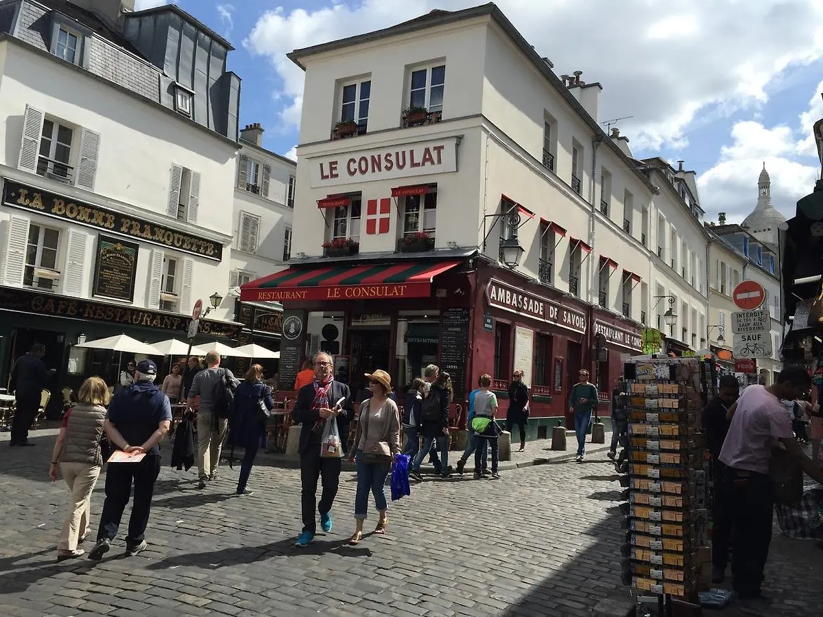 Abbesses Montmartre Apartment Paris