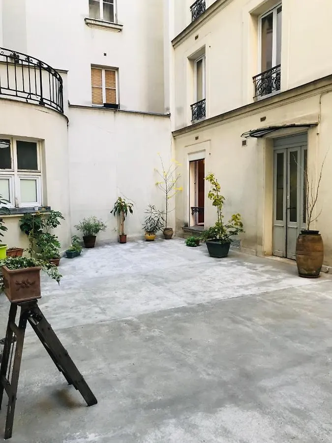 Abbesses Montmartre Apartment Paris 0*,